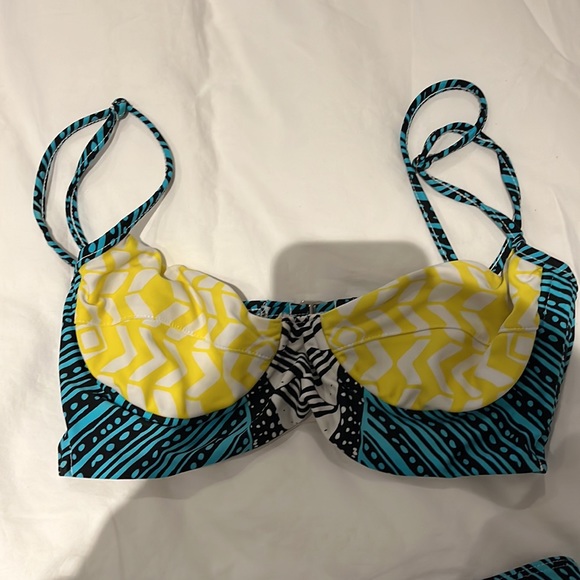 Mara Hoffman bikini - Picture 3 of 7